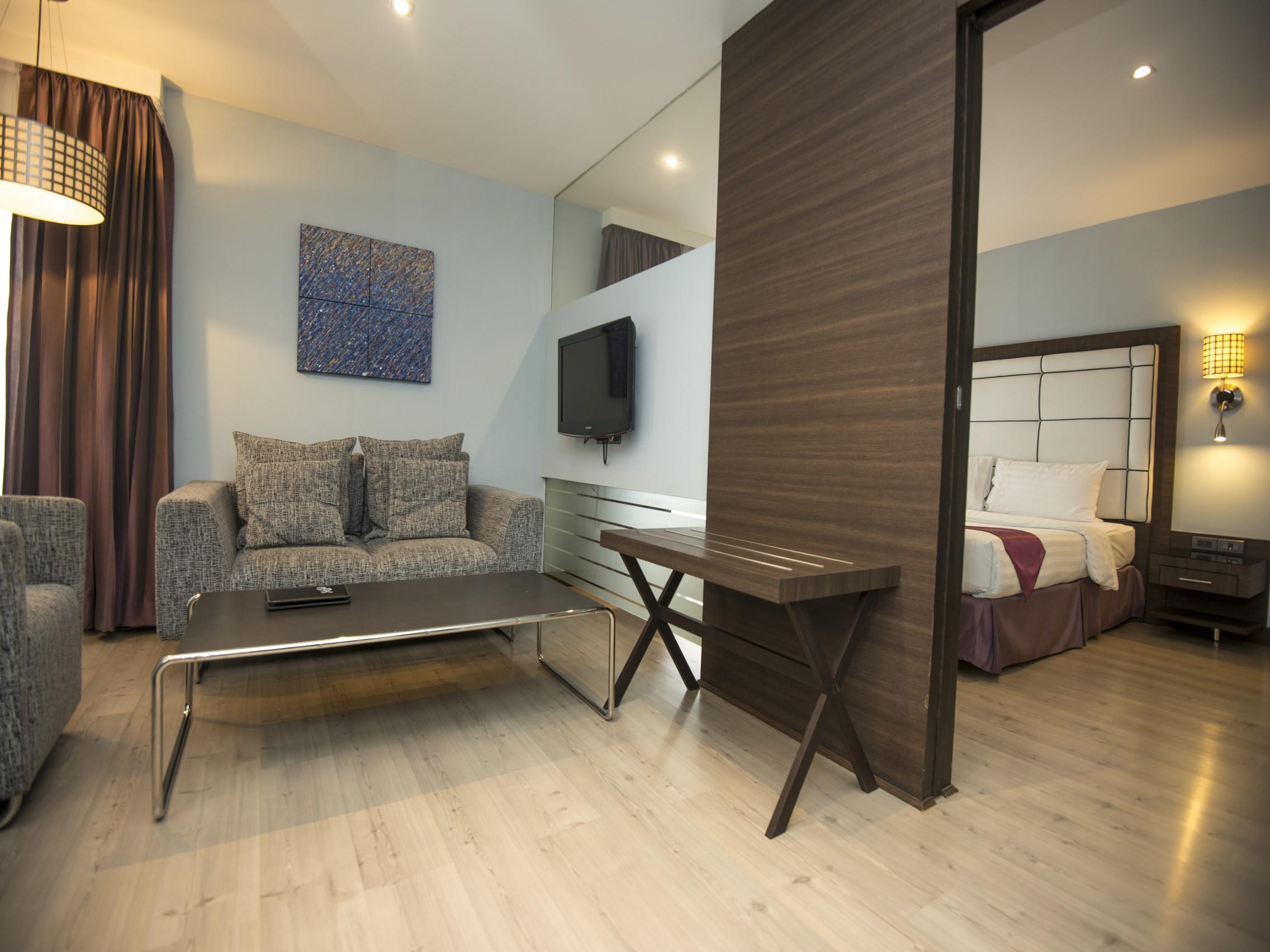 Sukhumvit Suites Hotel Банкок Екстериор снимка