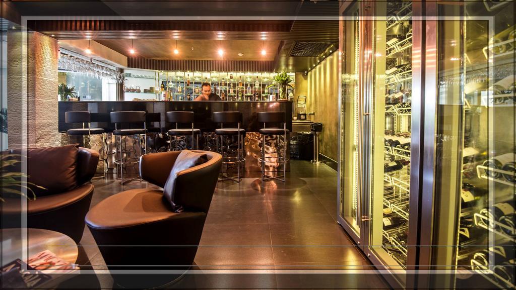 Sukhumvit Suites Hotel Банкок Екстериор снимка